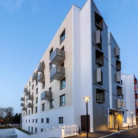 Aparthotel Nemea Europe Villacoublay 4*