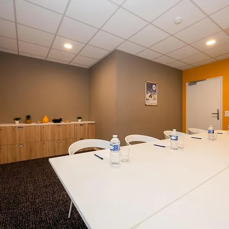 Nemea Europe Villacoublay 4*