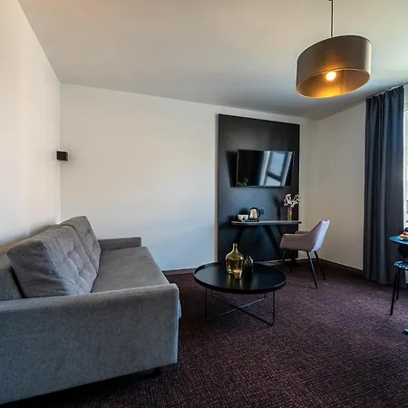 Nemea Europe Villacoublay Aparthotel 4*