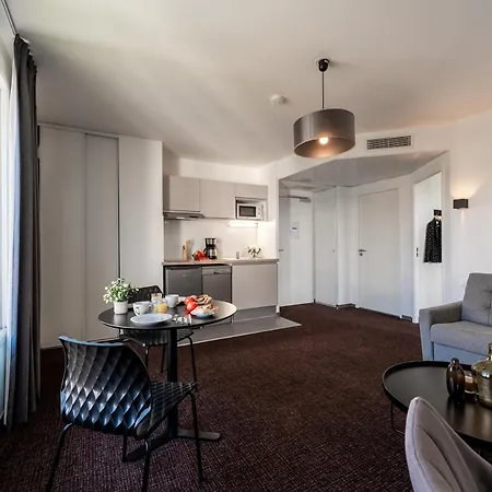 Nemea Europe Villacoublay 4* Velizy-Villacoublay